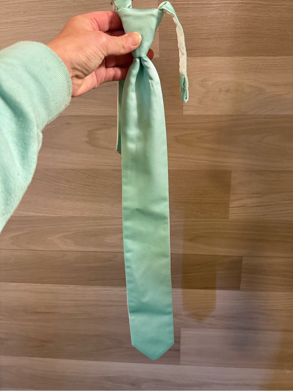 Men's Mint Green Satin Tie - Classic Solid Neck Tie